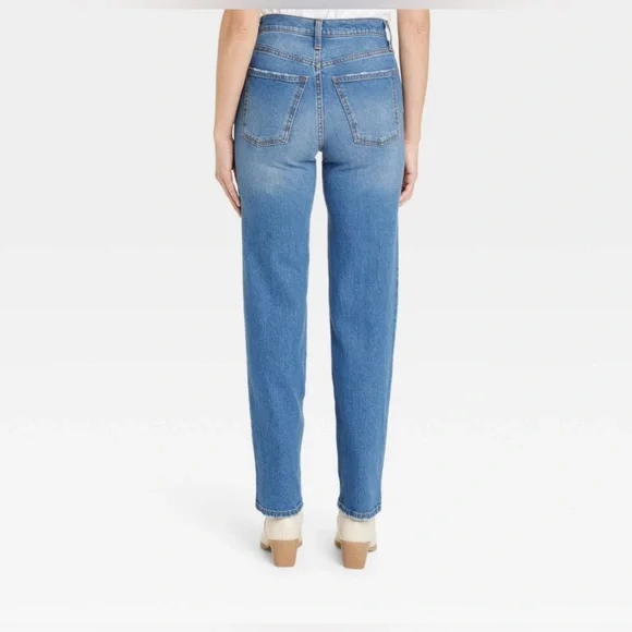 Universal thread women’s comfort stretch 90’s straight leg short - Picture 3 of 9